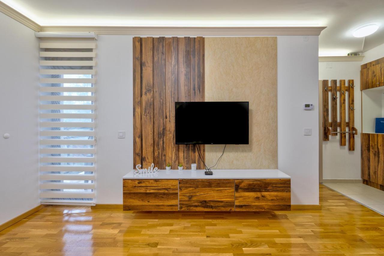 Apartment 2m *